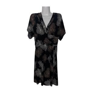 BCBGMAXAZRIA Floral Wrap dress V-neck Empire Waist Size M Brunch Bridal Spring